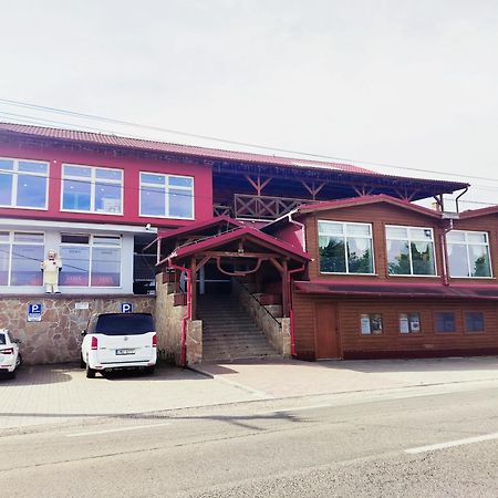 Restaurant And Pension Stenly Spissky Stvrtok Eksteriør bilde