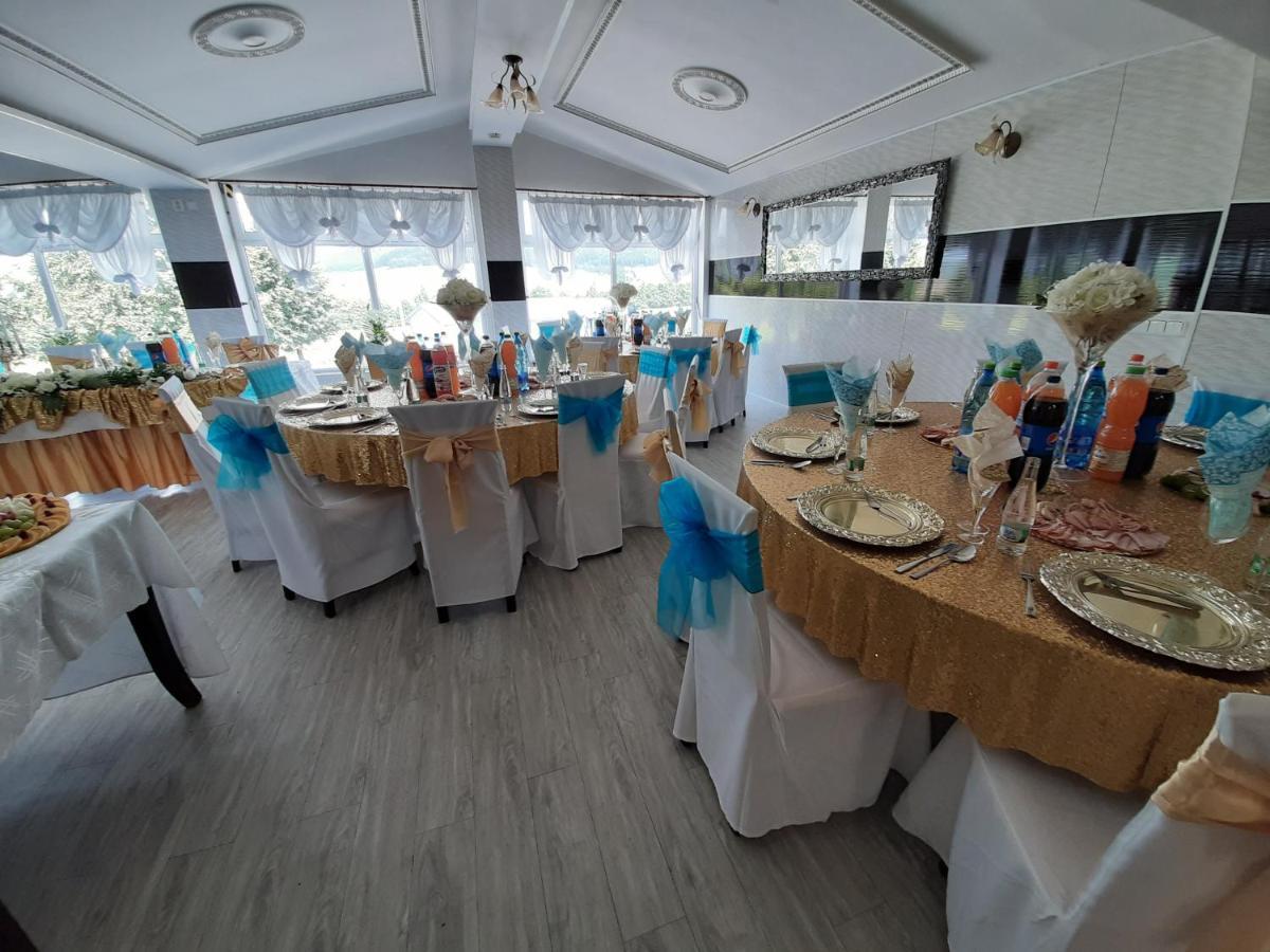 Restaurant And Pension Stenly Spissky Stvrtok Eksteriør bilde