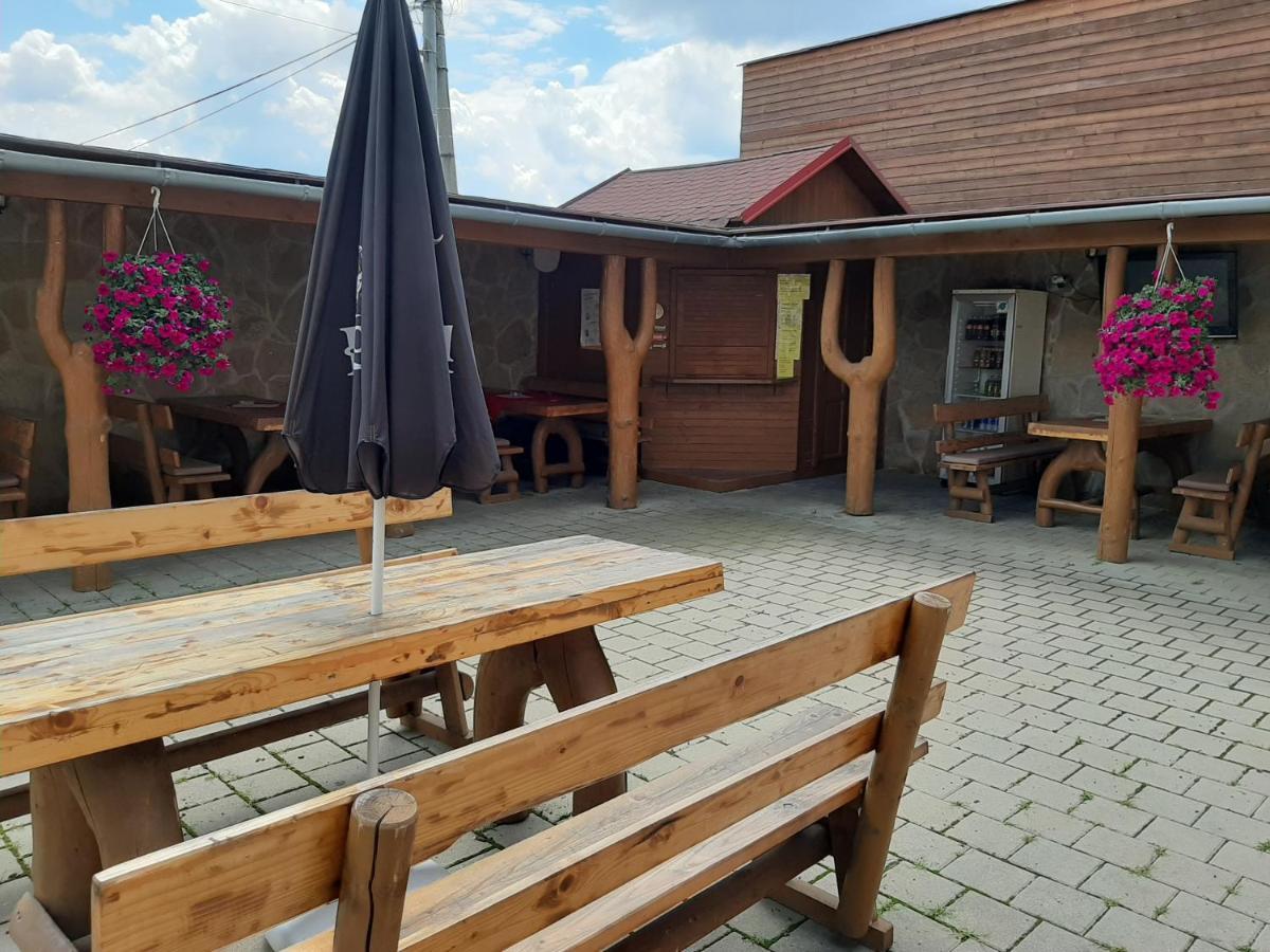 Restaurant And Pension Stenly Spissky Stvrtok Eksteriør bilde