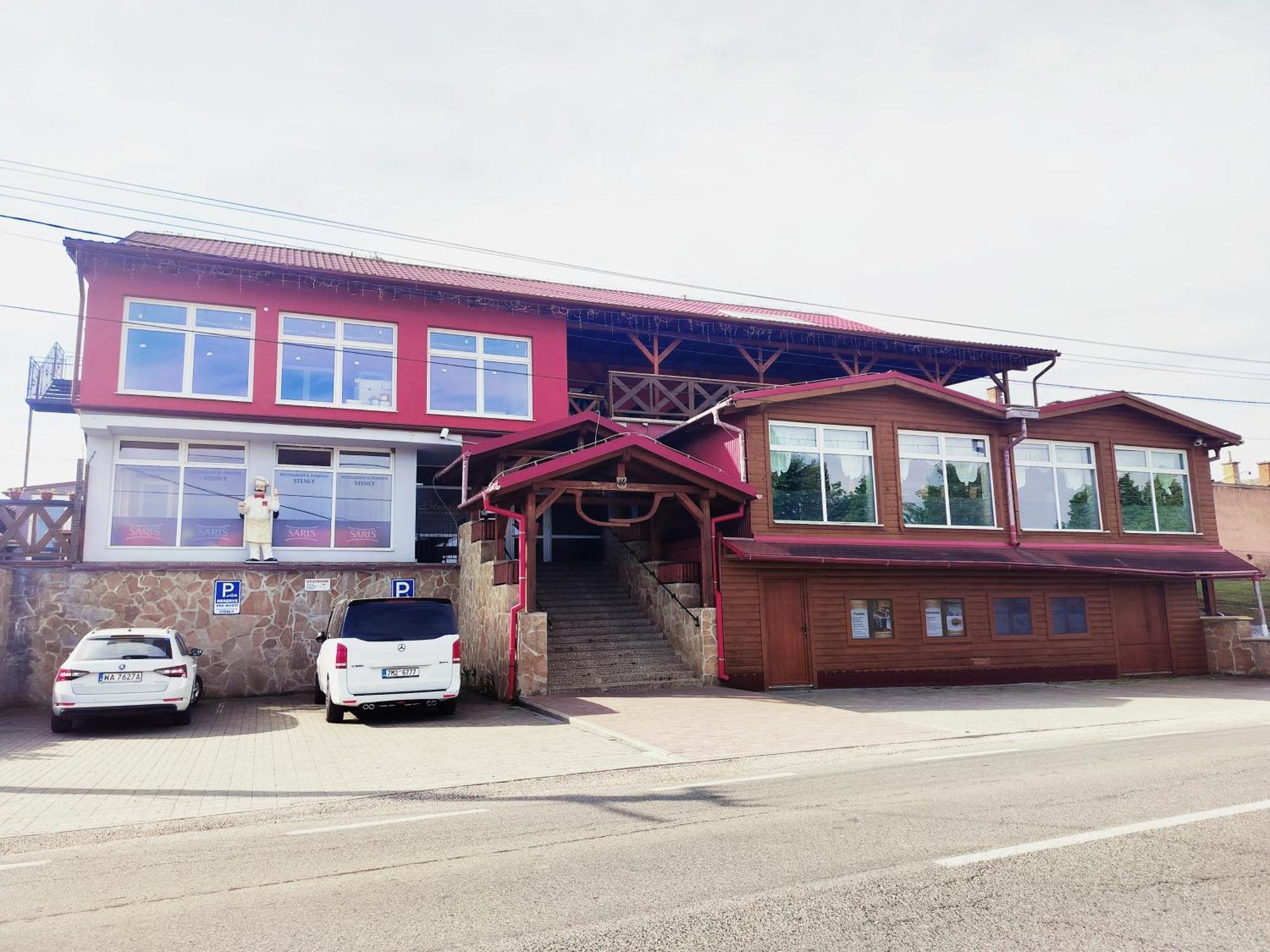 Restaurant And Pension Stenly Spissky Stvrtok Eksteriør bilde
